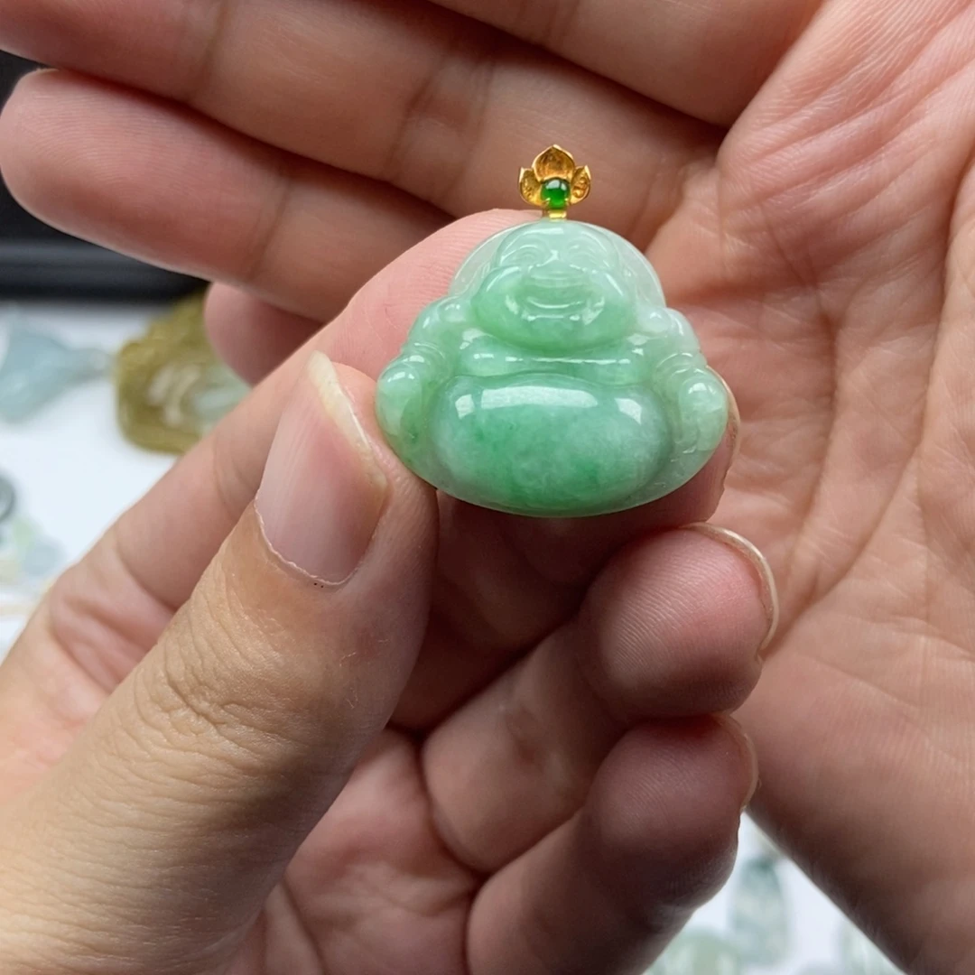 翡翠18K金镶嵌颈饰