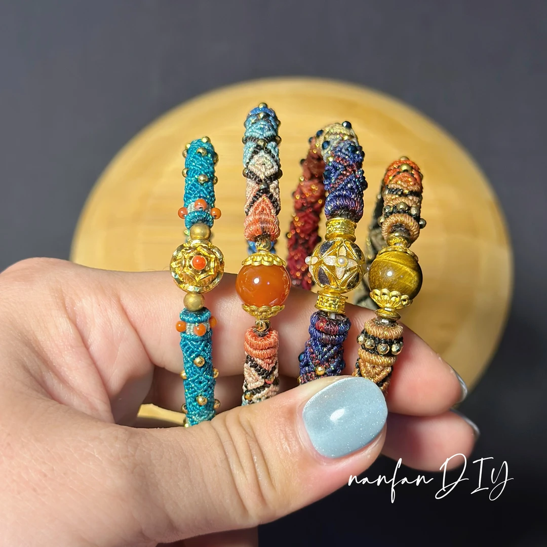 立体回纹手镯非遗编绳成品