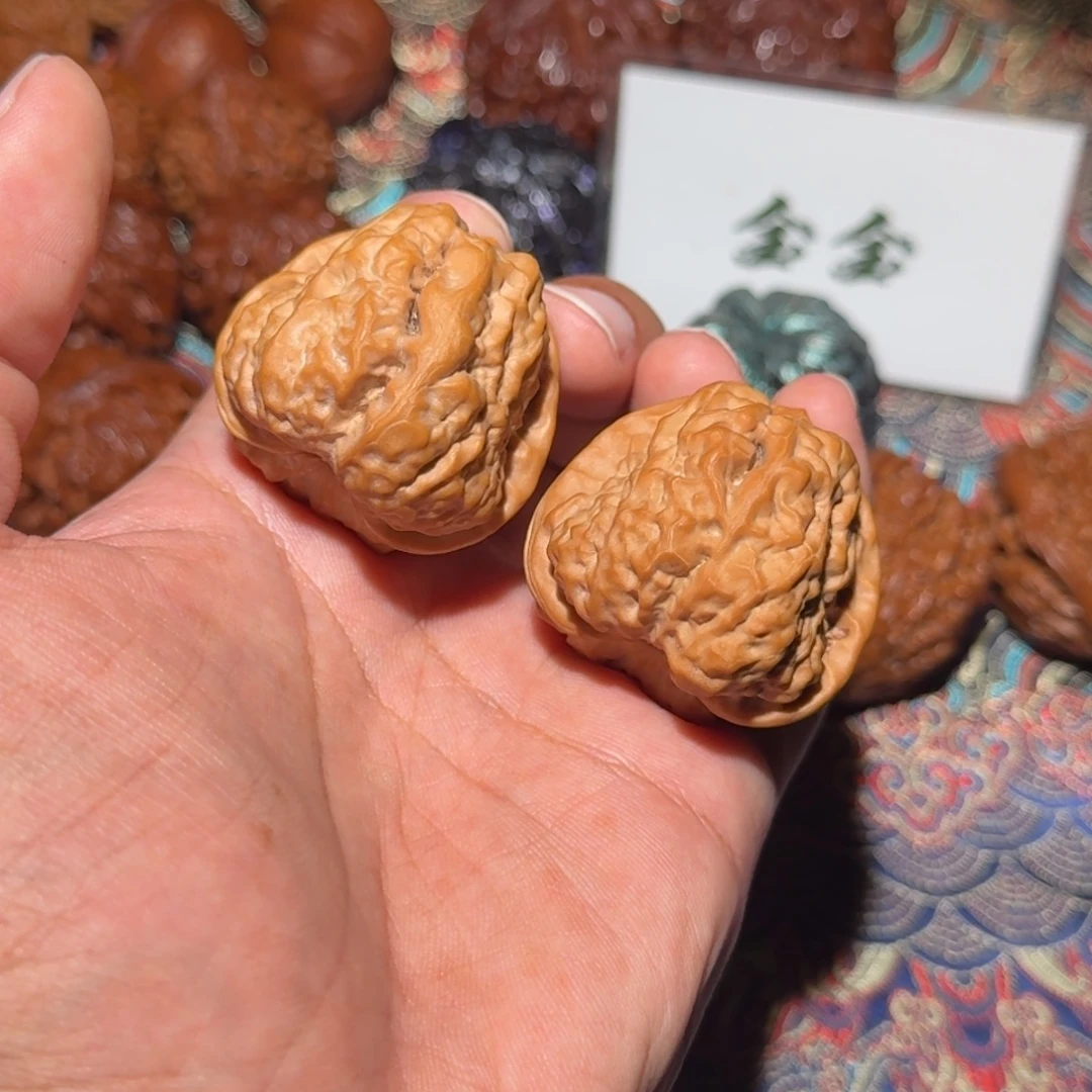 把件核桃1715蛤蟆头，尺寸38 40 36