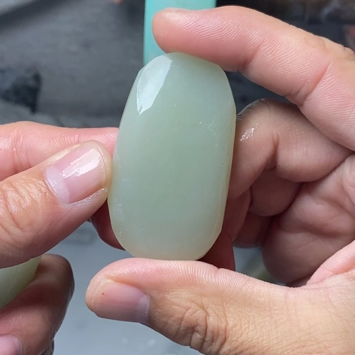 定制和田玉未镶嵌挂件