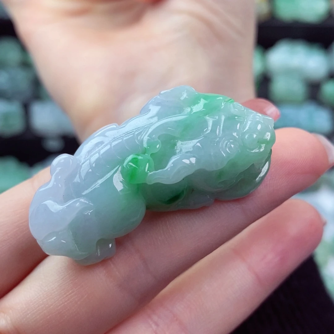 翡翠颈饰未镶嵌天然