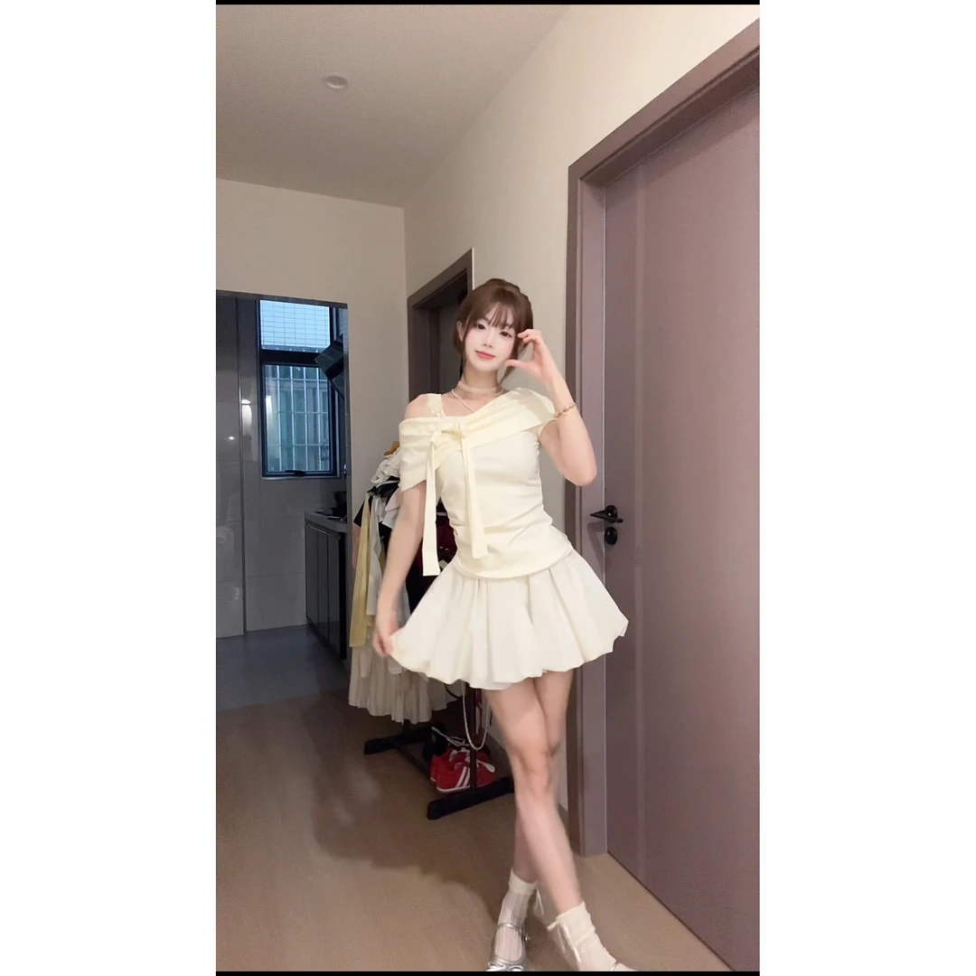 设计感一字肩纯欲T恤女2025夏季新款蝴蝶结露肩短袖甜妹上衣