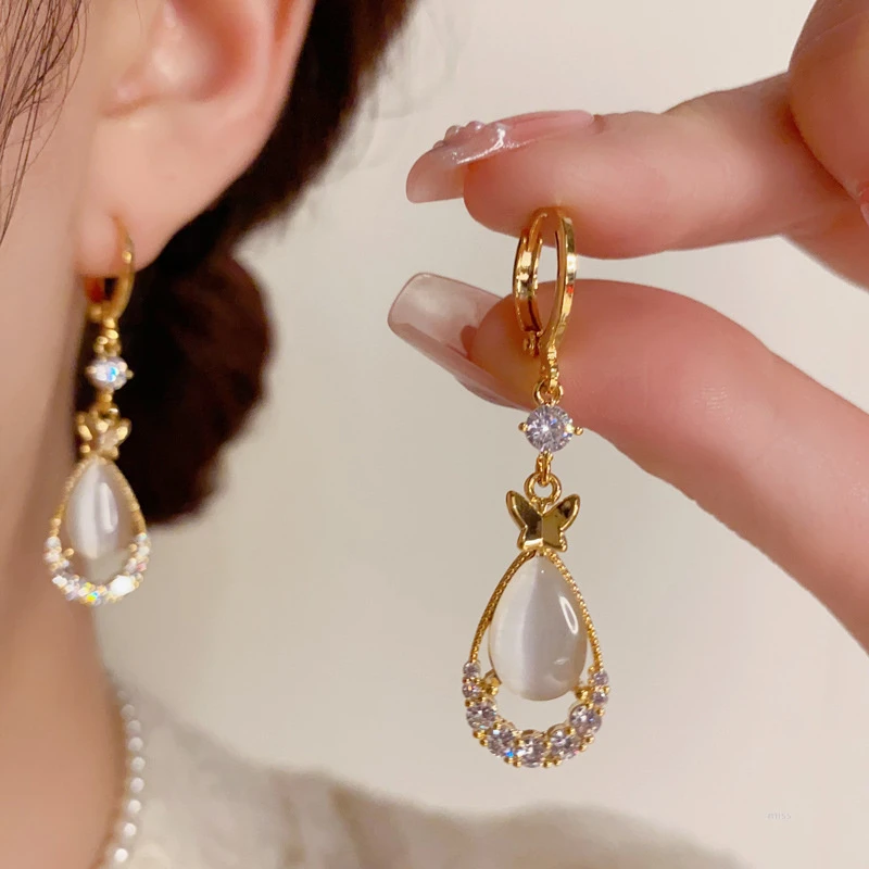 铜合金合成锆石耳饰 韩式简约时尚轻奢水滴形耳坠女款铜合金镶嵌