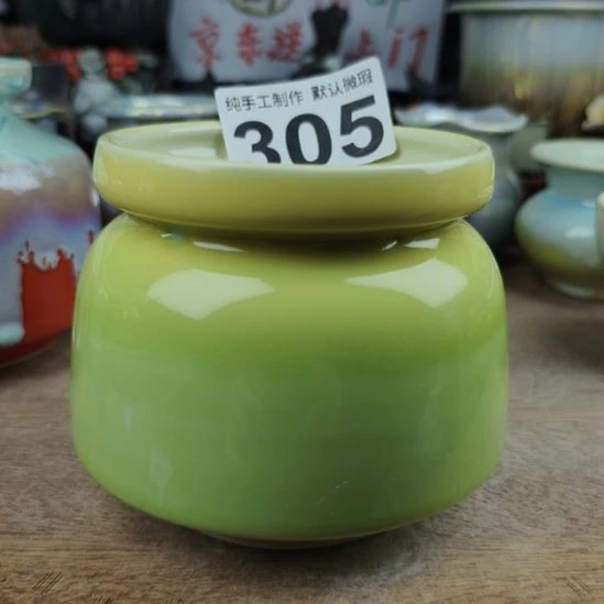 景德镇手工高温陶瓷：内口8.5高9.5(微瑕)