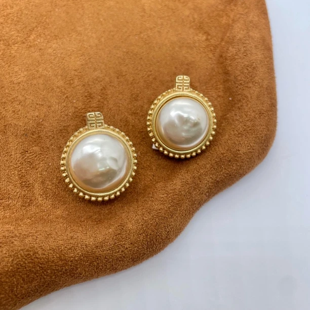 95新 Givenchy/纪梵希 纪梵希不规则琉璃圆珠珠耳夹/jfx00625