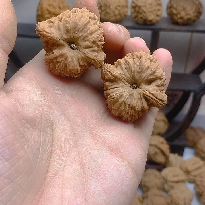文玩核桃吊坠39 南疆石凹底