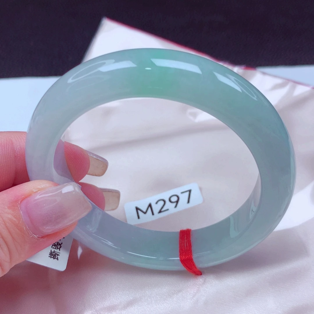 翡翠手镯未镶嵌手镯88