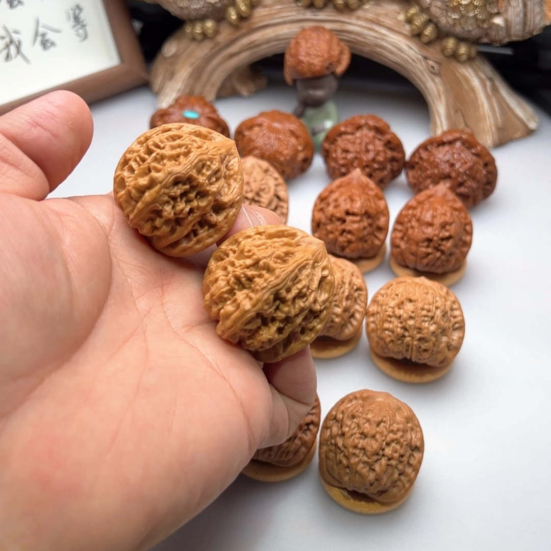 文玩核桃把件随型修42肚大肚望月
