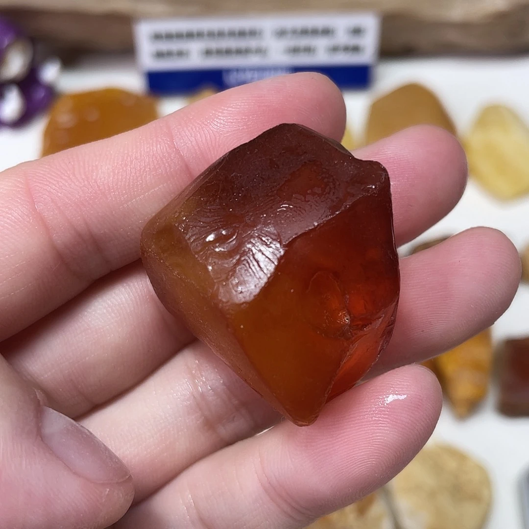 定制琥珀未镶嵌／**娘原矿蜜蜡