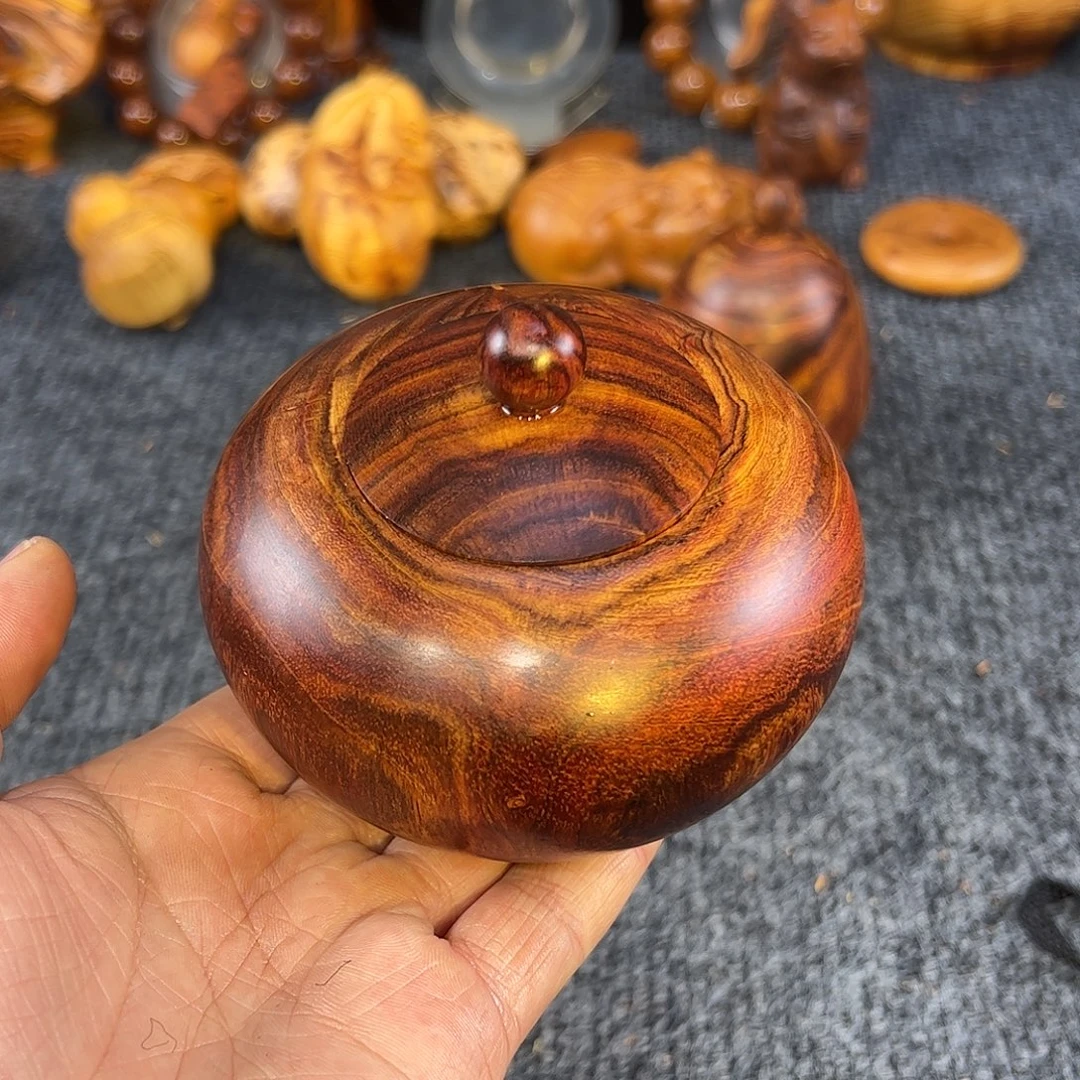 馒***熊黄花梨/降香黄檀海南黄花梨7彩蝴蝶纹，老料罐子