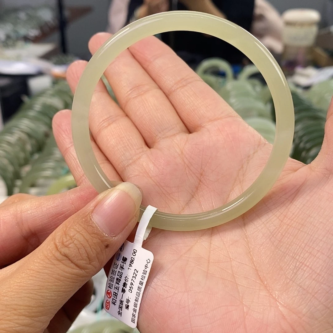 和田玉和田玉手镯57,58未镶嵌