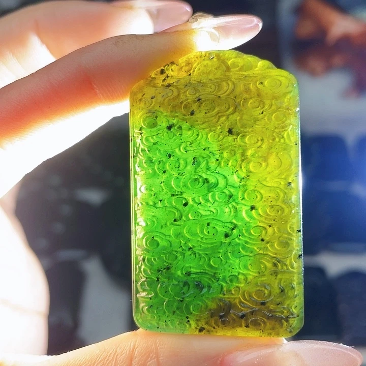 蛇纹石玉未镶嵌挂件泰山玉紫檀