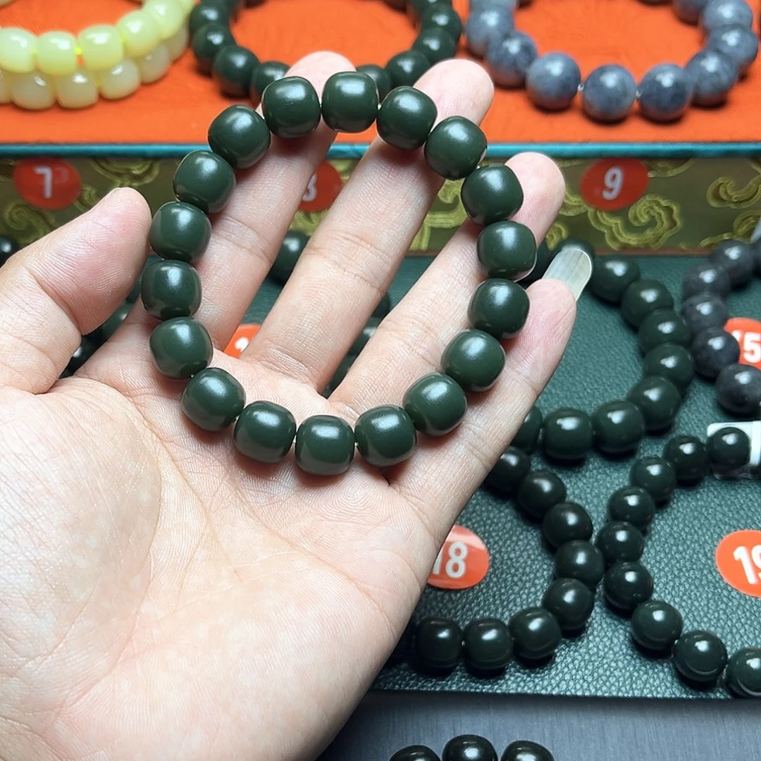 豪***和田玉未镶嵌手链