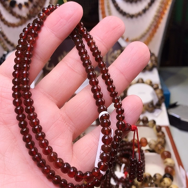 ****魚琥珀未镶嵌裸石5+549