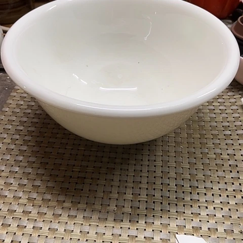 微瑕，不能明火，内口径23，高10骨瓷大碗1个