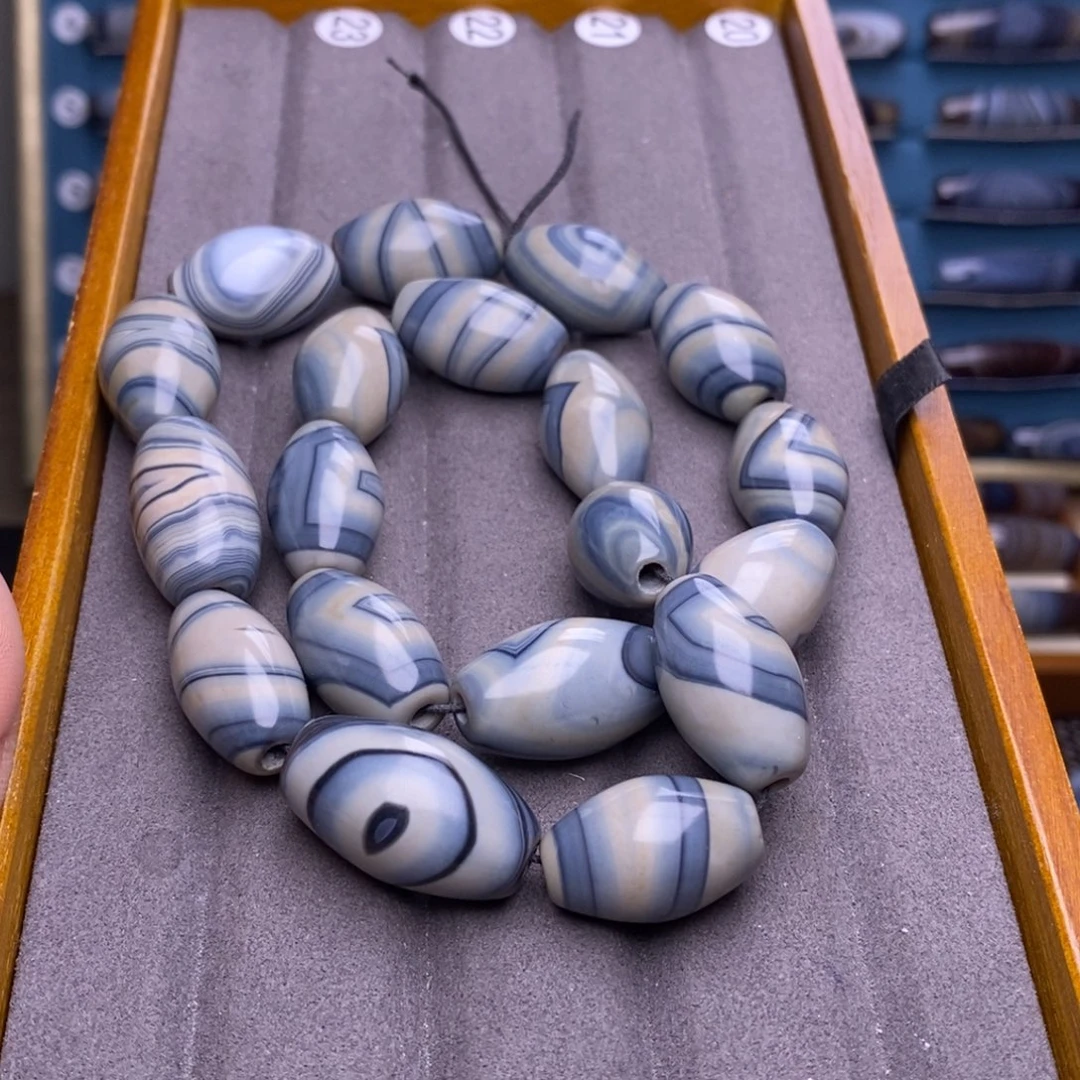 摆***生玛瑙/玉髓未镶嵌项链