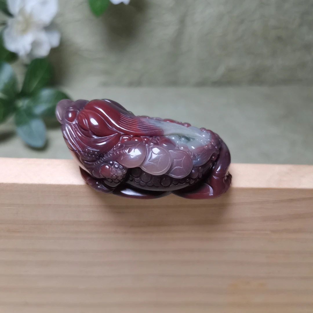 金蟾瑞兽·财源滚滚·纯天然秦紫玉俏色精品手把件·纯手工精雕