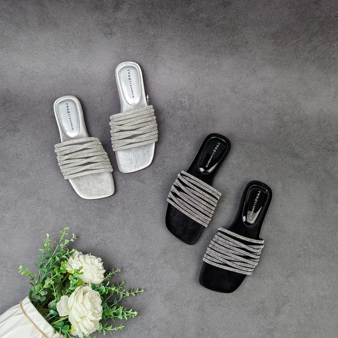 2025年夏季新款平底圆头水钻时尚舒适外穿百搭女凉拖鞋-2951