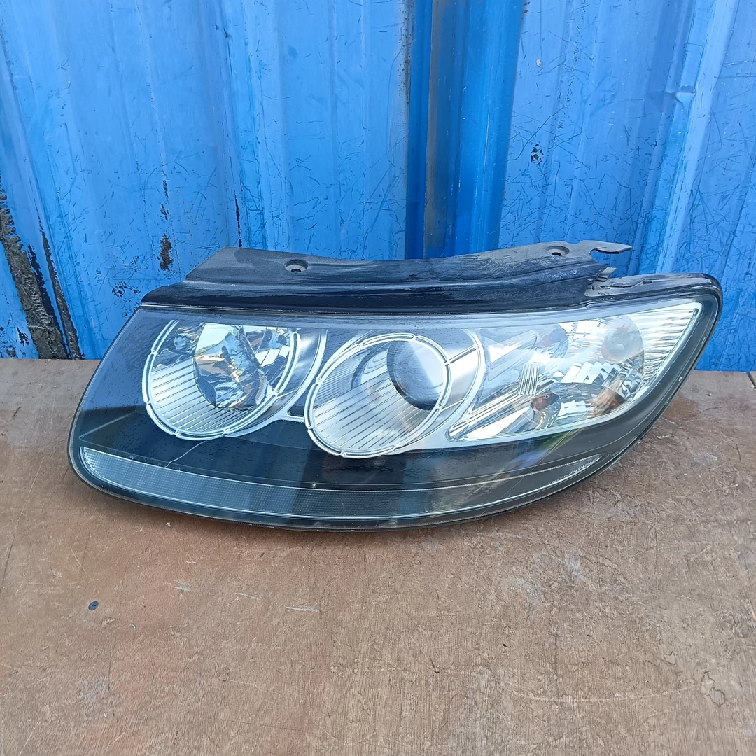 适用于07-12款现代胜达大灯前照明灯远近光灯