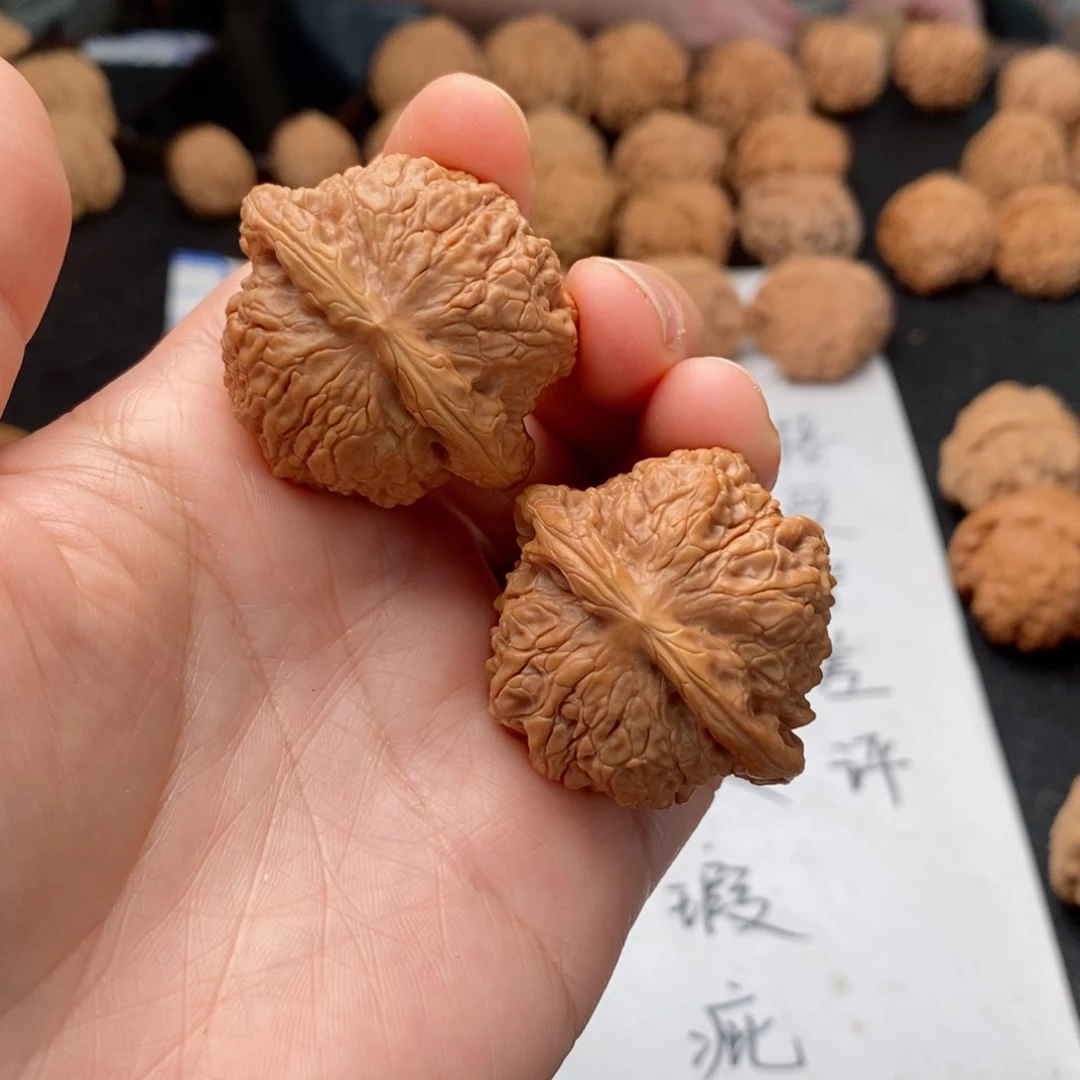 文玩核桃吊坠拒****⸝628。38血