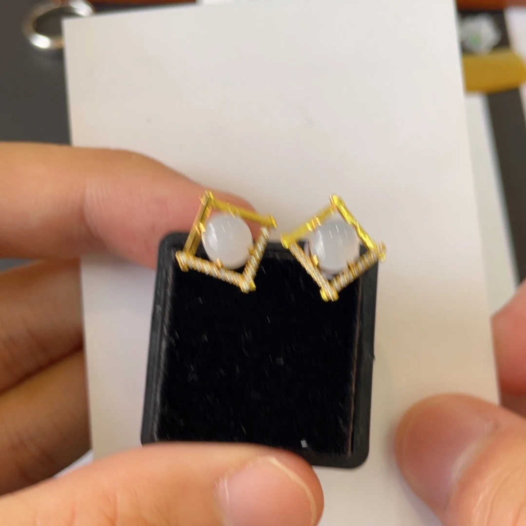 小***@未镶嵌挂件翡翠翡翠珠宝翡翠珠宝