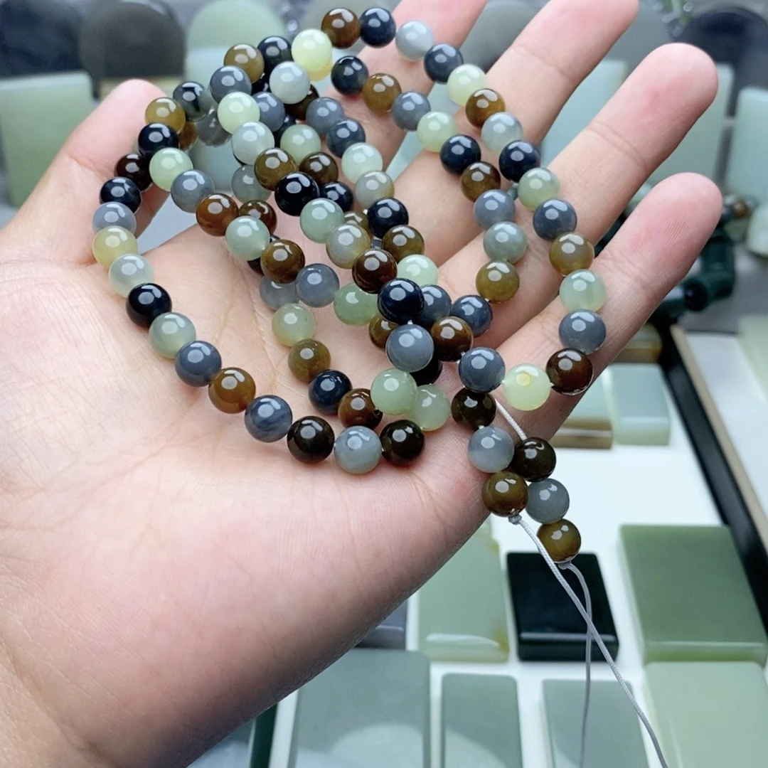 和田玉未镶嵌颈饰云**书