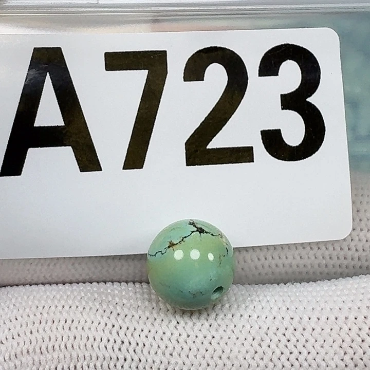 绿松石未镶嵌珠宝奇石11