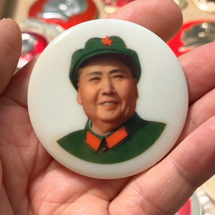 冶***铝普通纪念章一枚