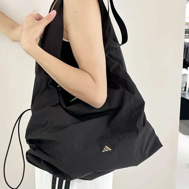 adidas阿迪达斯运动包男女简约大容量时尚手拧包斜跨包单肩云朵包