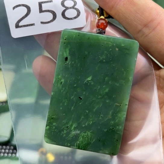 和田玉未镶嵌珠宝半成品