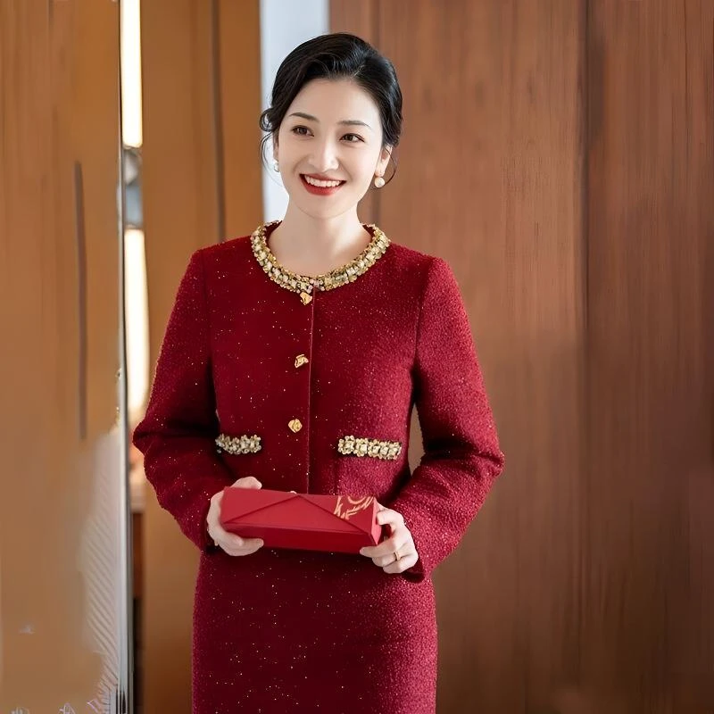 喜婆婆妈妈装婚宴礼服2025秋冬新款轻奢减龄红色小香风两件套装女