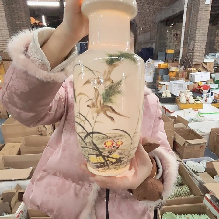 陶摆件景德镇高温黄希希花瓶