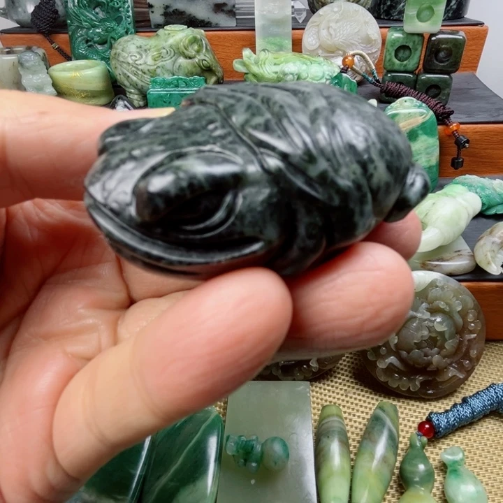 独山玉未镶嵌珠宝半成品