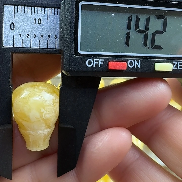 蜜蜡未镶嵌裸石16杂