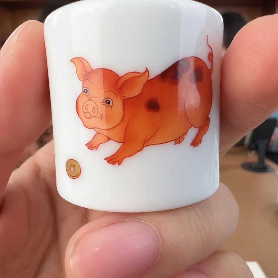 瓷柴窑矾红金猪报福扳指盖置