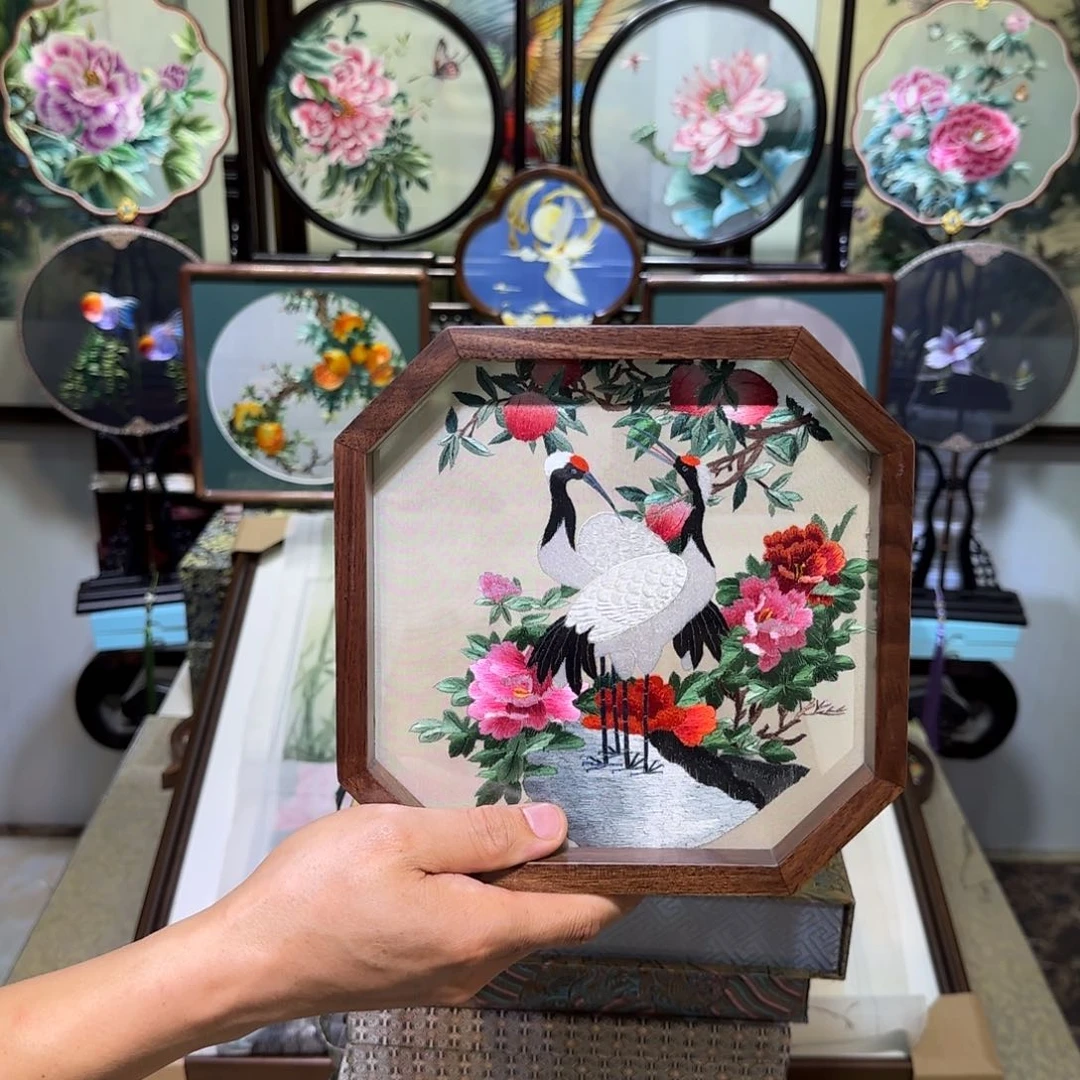 刺绣刺绣工艺精湛