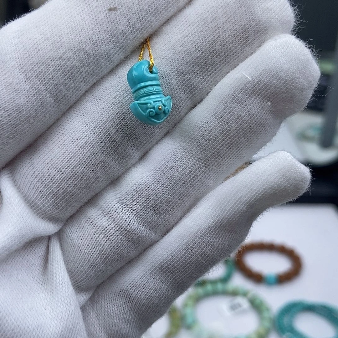 绿松石未镶嵌珠宝奇石