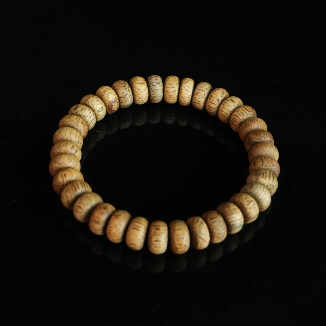 A3694文莱沉香8分沉蛇皮纹手串0.9x0.5cm 5g