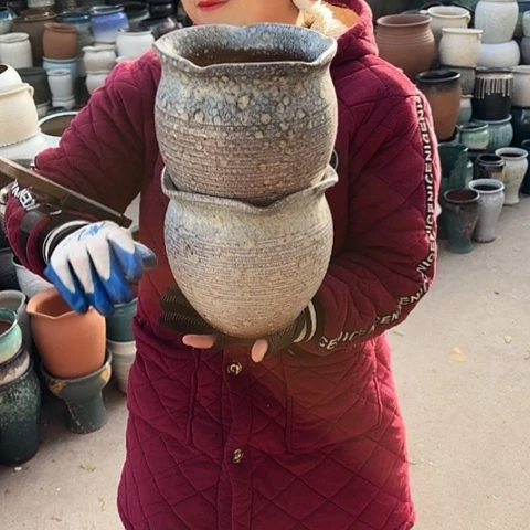 口19高19瑕疵盆子。