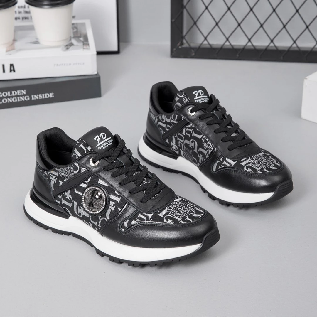 新品男鞋时尚低帮休闲运动风花布个性拼接皮阿甘鞋男士潮鞋四季款