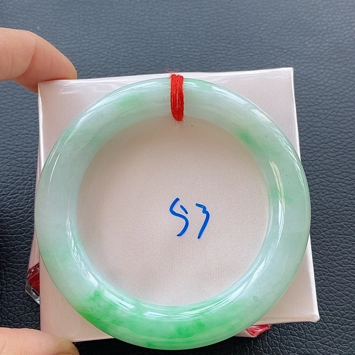 翡翠手镯未镶嵌6绿底飘阳绿6