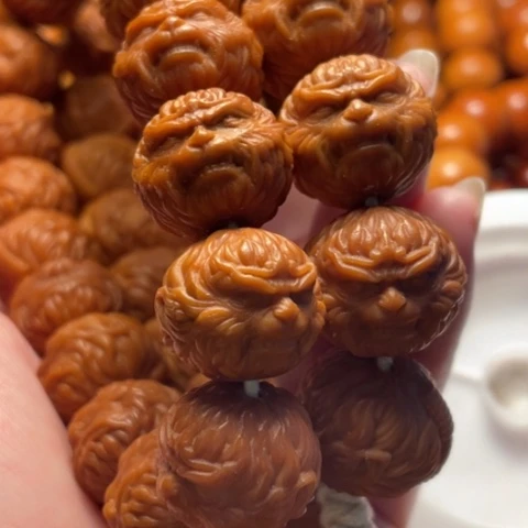 手串猴头核桃孟**成舞台