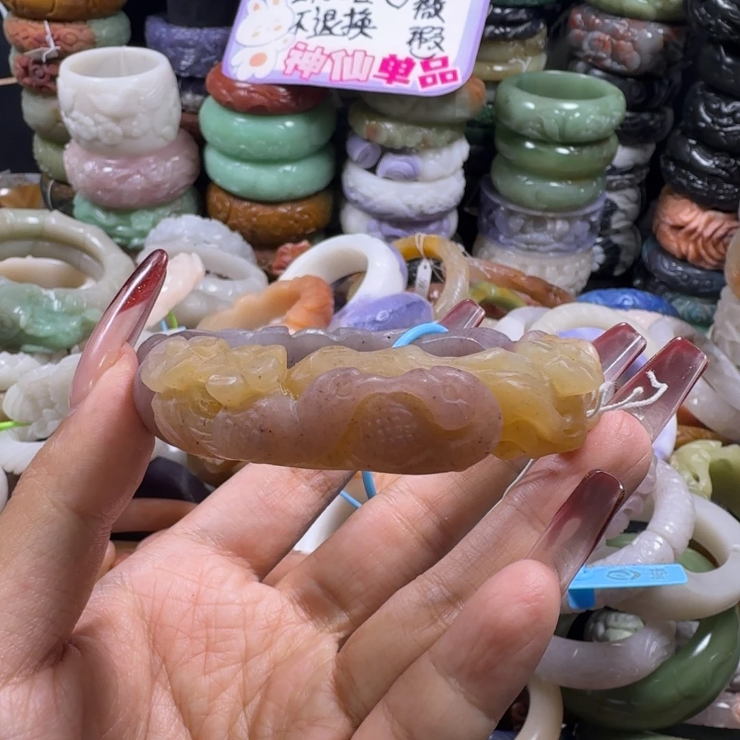 石英质玉（佘太翠）未镶嵌手镯30，57，不退换