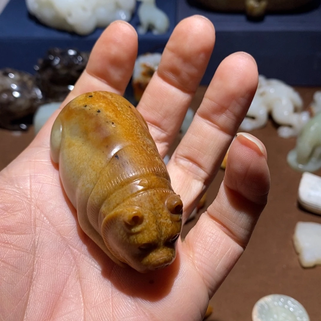 泰***克和田玉未镶嵌颈饰