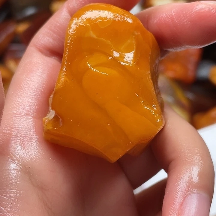 卸***田定制蜜蜡花蜡原石