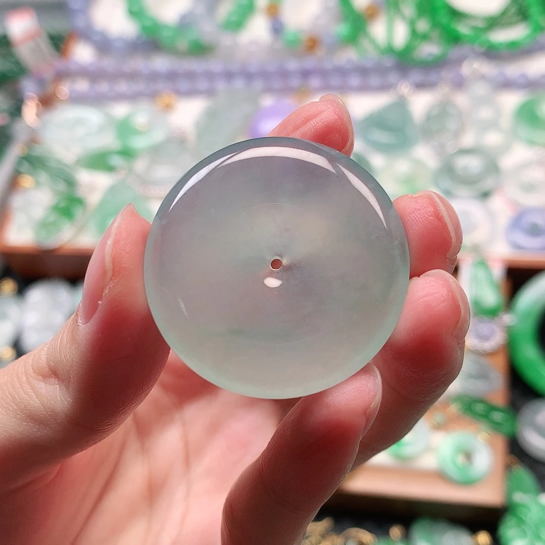 套链未镶嵌翡翠挂件