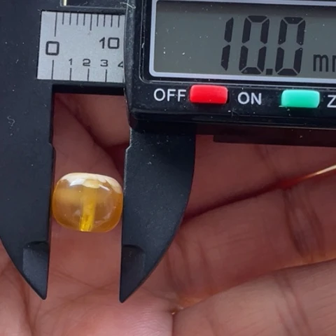 【闪购商品】未镶嵌蜜蜡裸石16杂