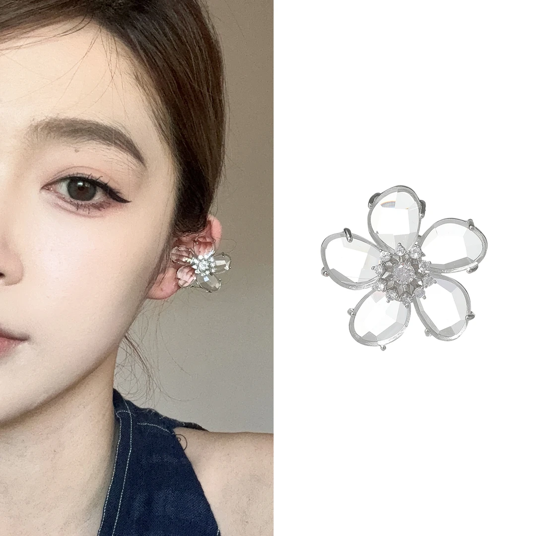oushipei/欧诗佩 铜合金仿水晶耳饰 精致仙气透明水晶花朵耳夹女
