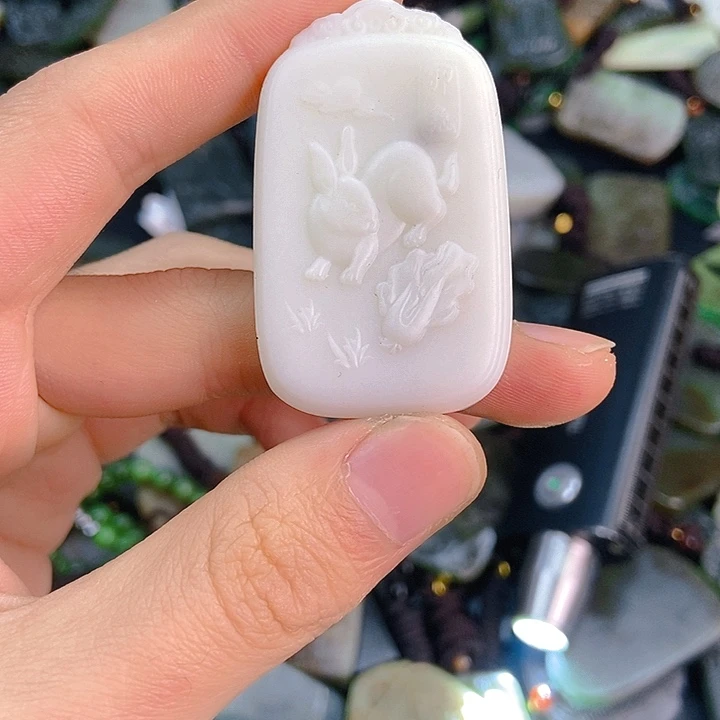 颈饰未镶嵌和田玉