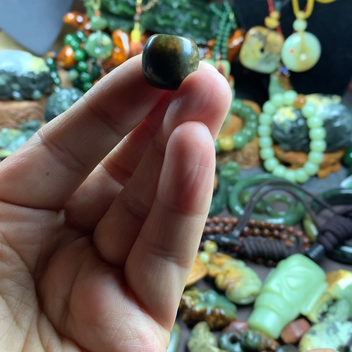 岫岩河磨玉（透闪石质玉）未镶嵌吊坠(赠链)